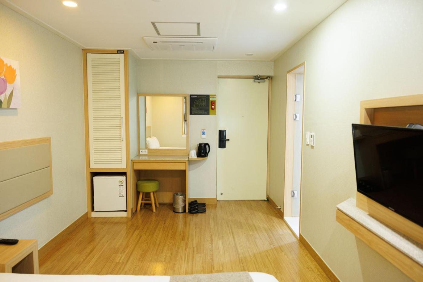 Jeju Robero Hotel Ngoại thất bức ảnh
