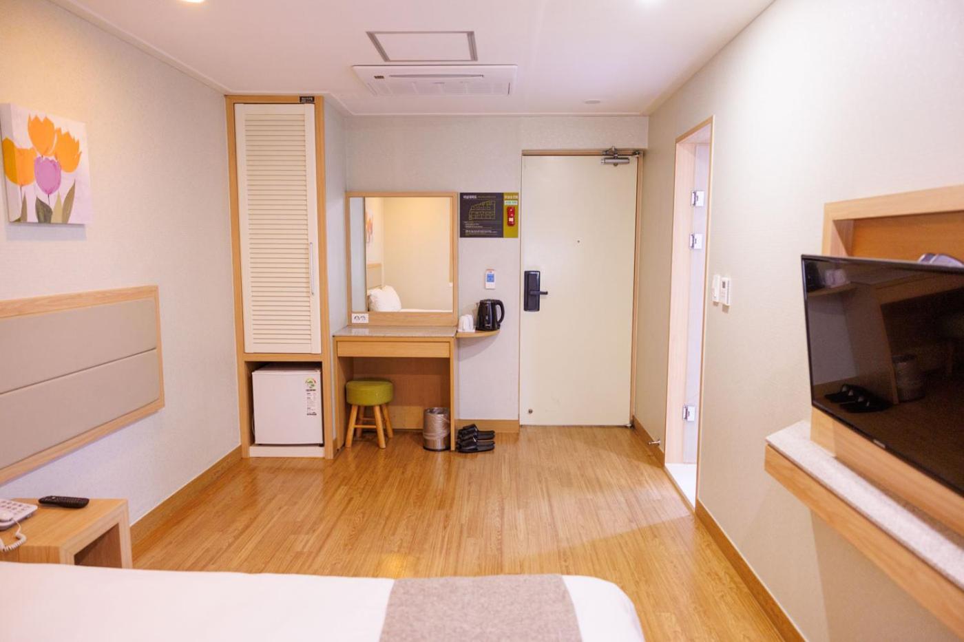 Jeju Robero Hotel Ngoại thất bức ảnh